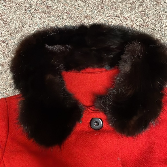 Vintage mink trimmed 100% wool coat - fur collar, cuffs and skirt hem - Picture 2 of 14